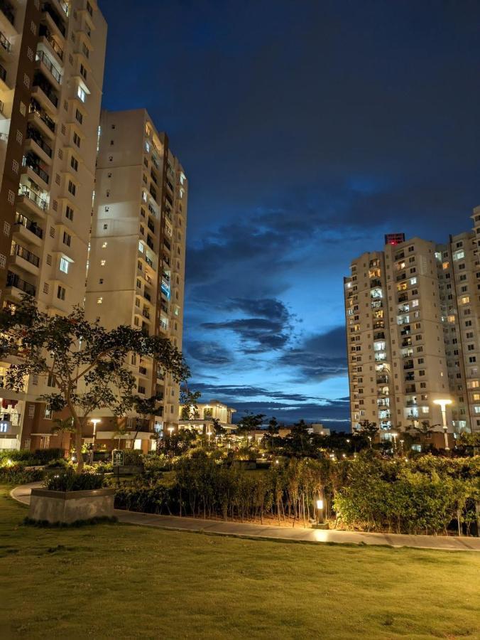 Apartment Extraspace Kanakpura Road