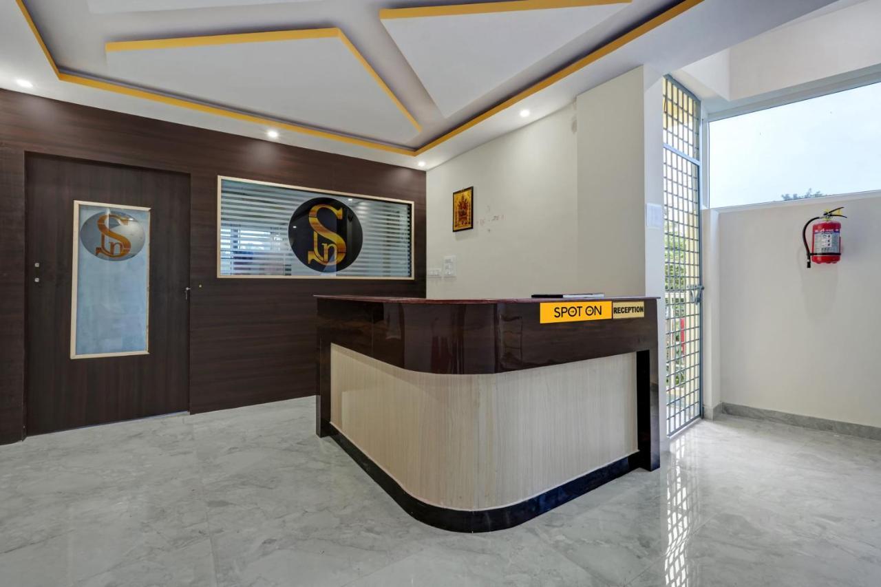 Spot On Sln Comforts Hotel 3*