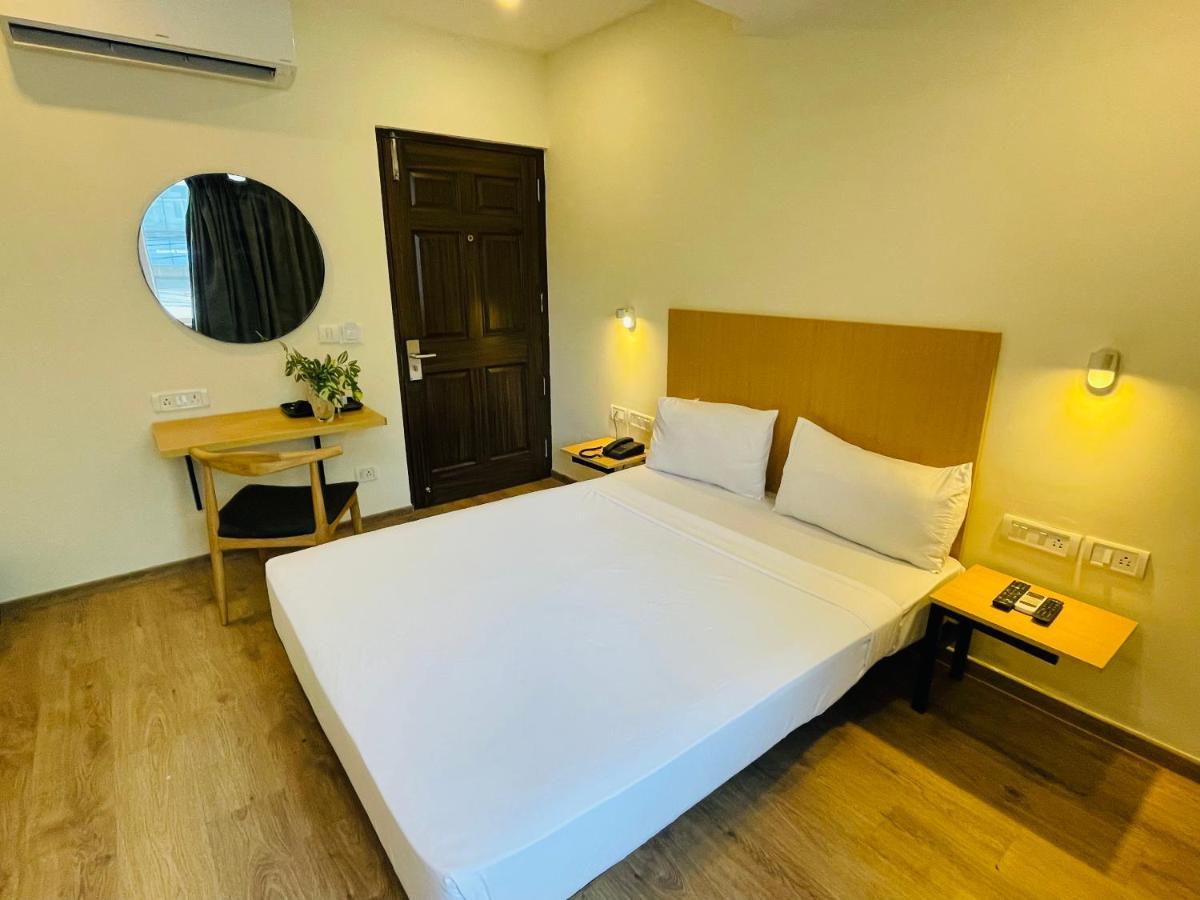 Sanctum Richmond Road 3*