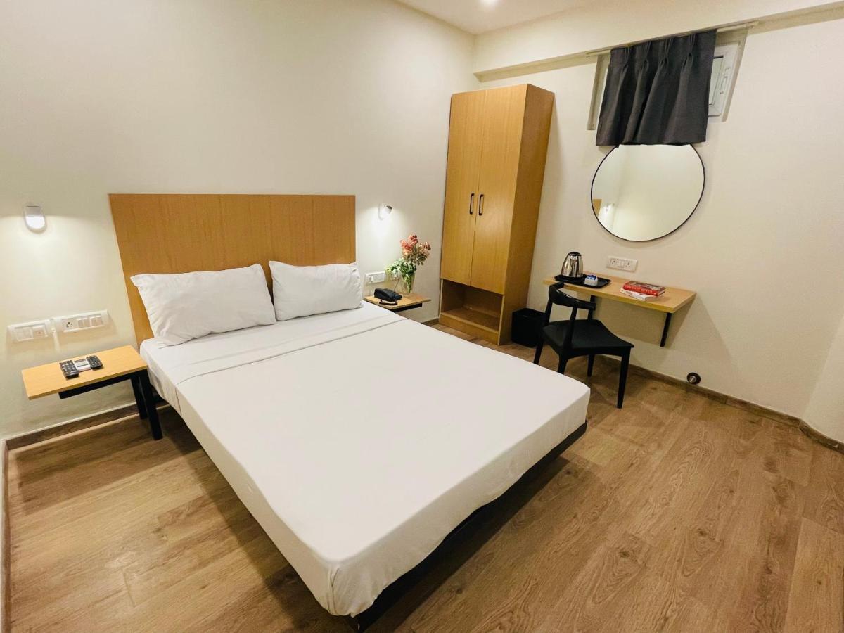 Sanctum Richmond Road Hotel 3*