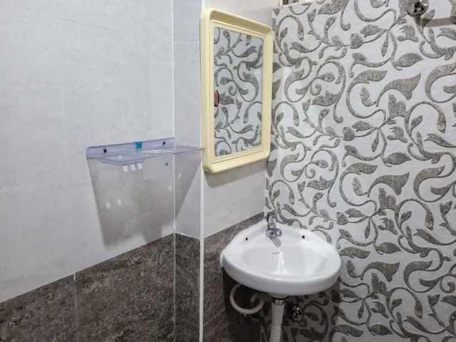 Spot On Kadubeesanhalli Hw Hotel