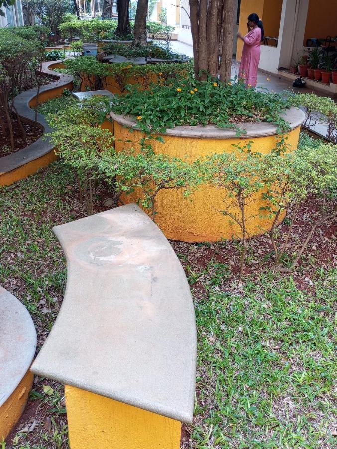Amazistay Offers Posh For Two With Private Balcony & Bathroom & Tv, Traveller, With Shared Jacuzzi Paid Access Near Brigade Senate Homestay *