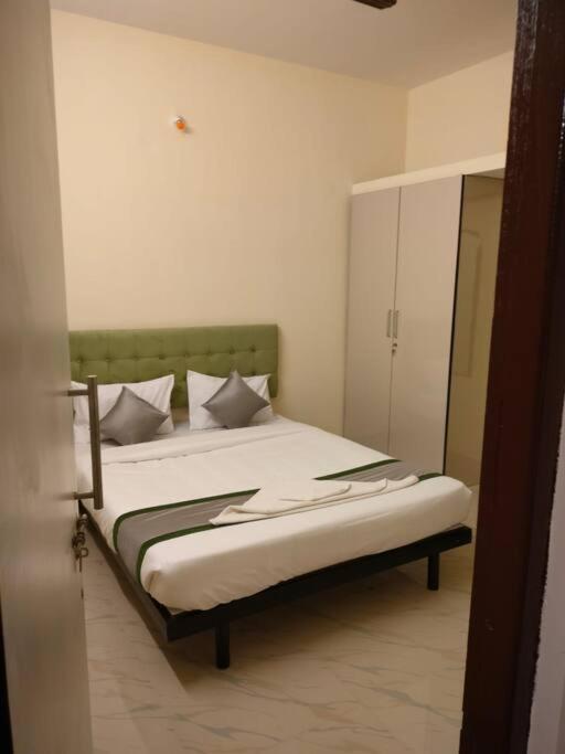 1bhk Near Manyata Tech Park, Thanisandra Apartment *