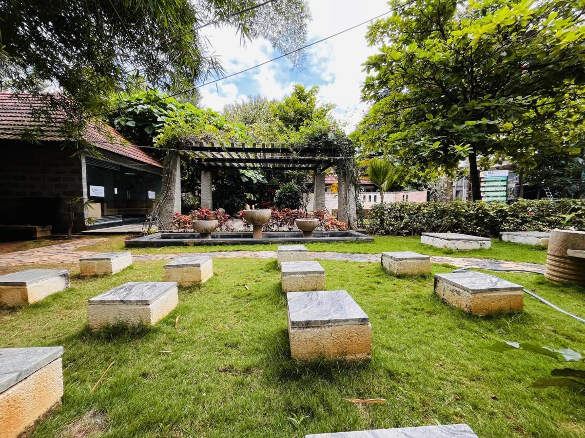 Hlc Ayurveda And Nature Cure Resort *