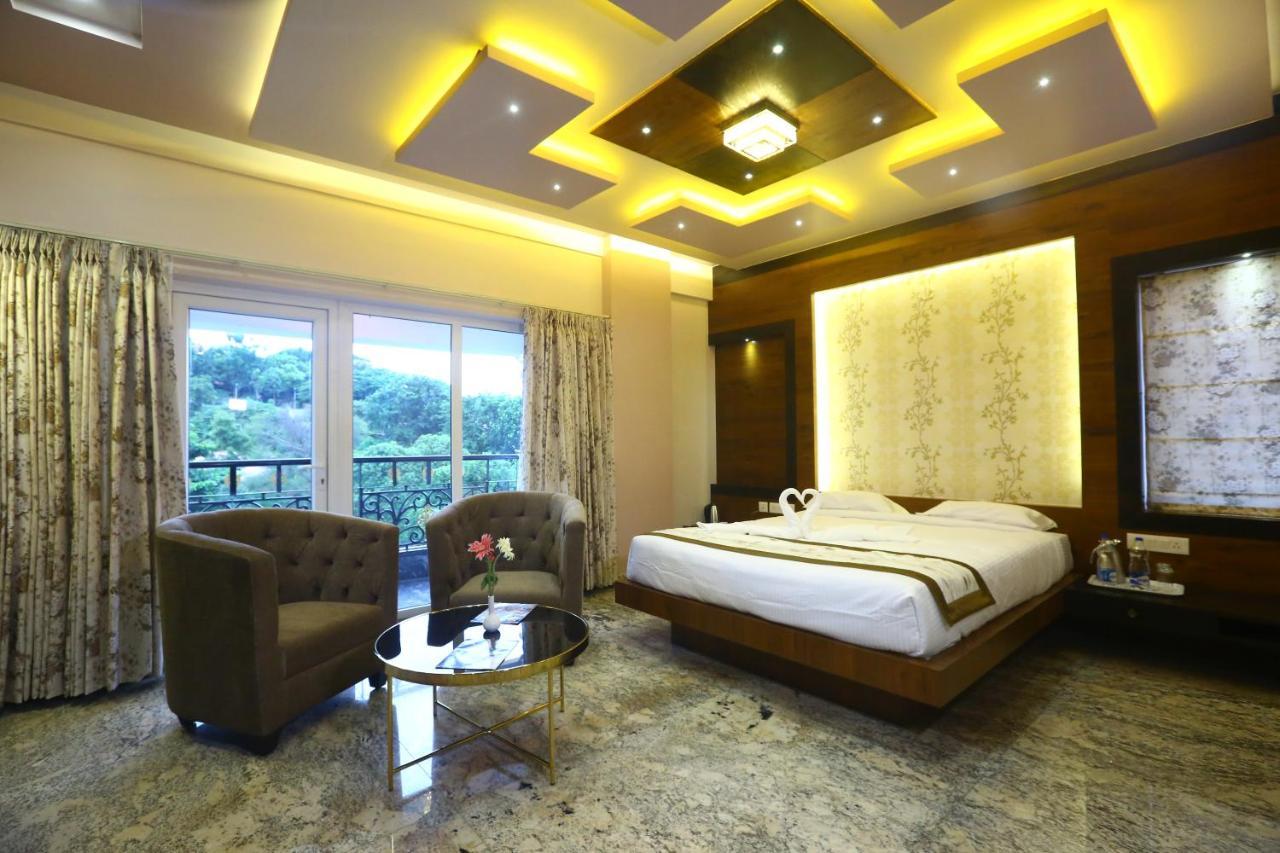 White Rock 3*