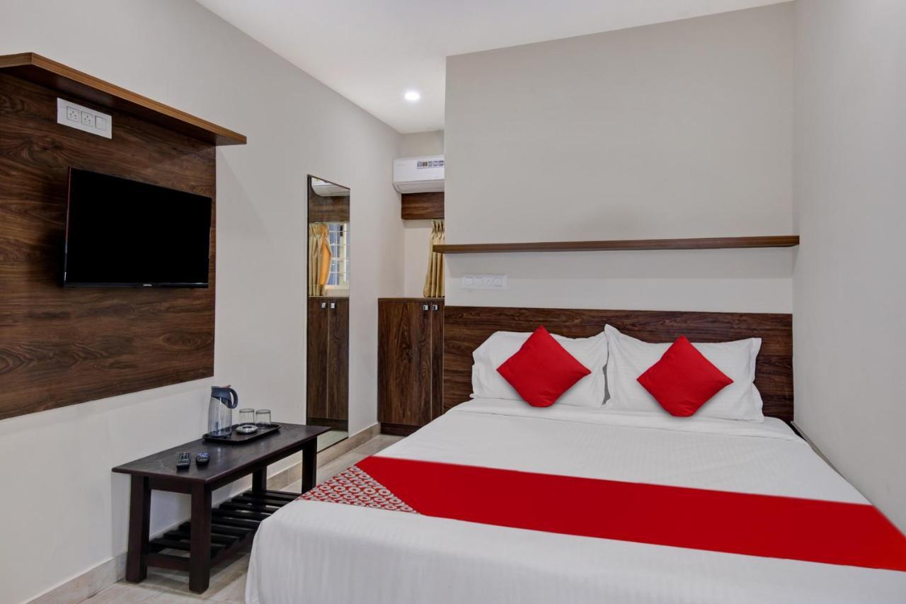 Oyo V G Grand Hotel Bangalore
