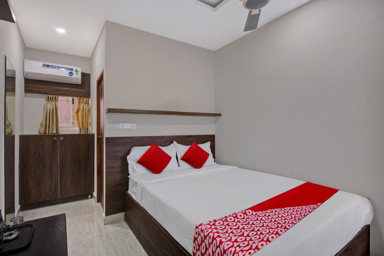 Oyo V G Grand Bangalore