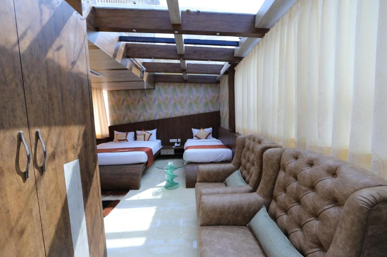 2bhk Presidency * Bangalore