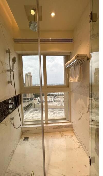 Luxury Leela Apartment, Near Airport,manyata Tech Park Apartment *