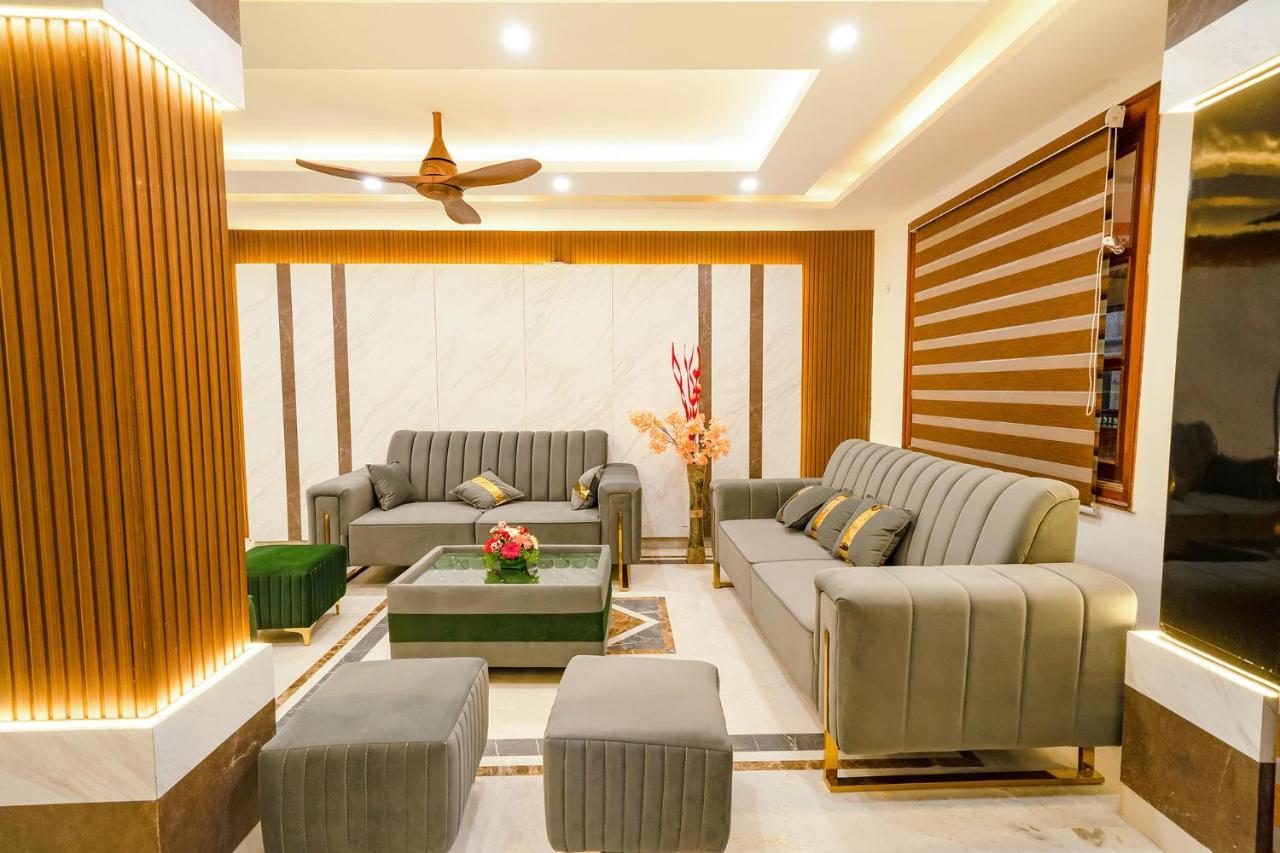 Fabhotel Royale Basant Residency - Gandhinagar 3*