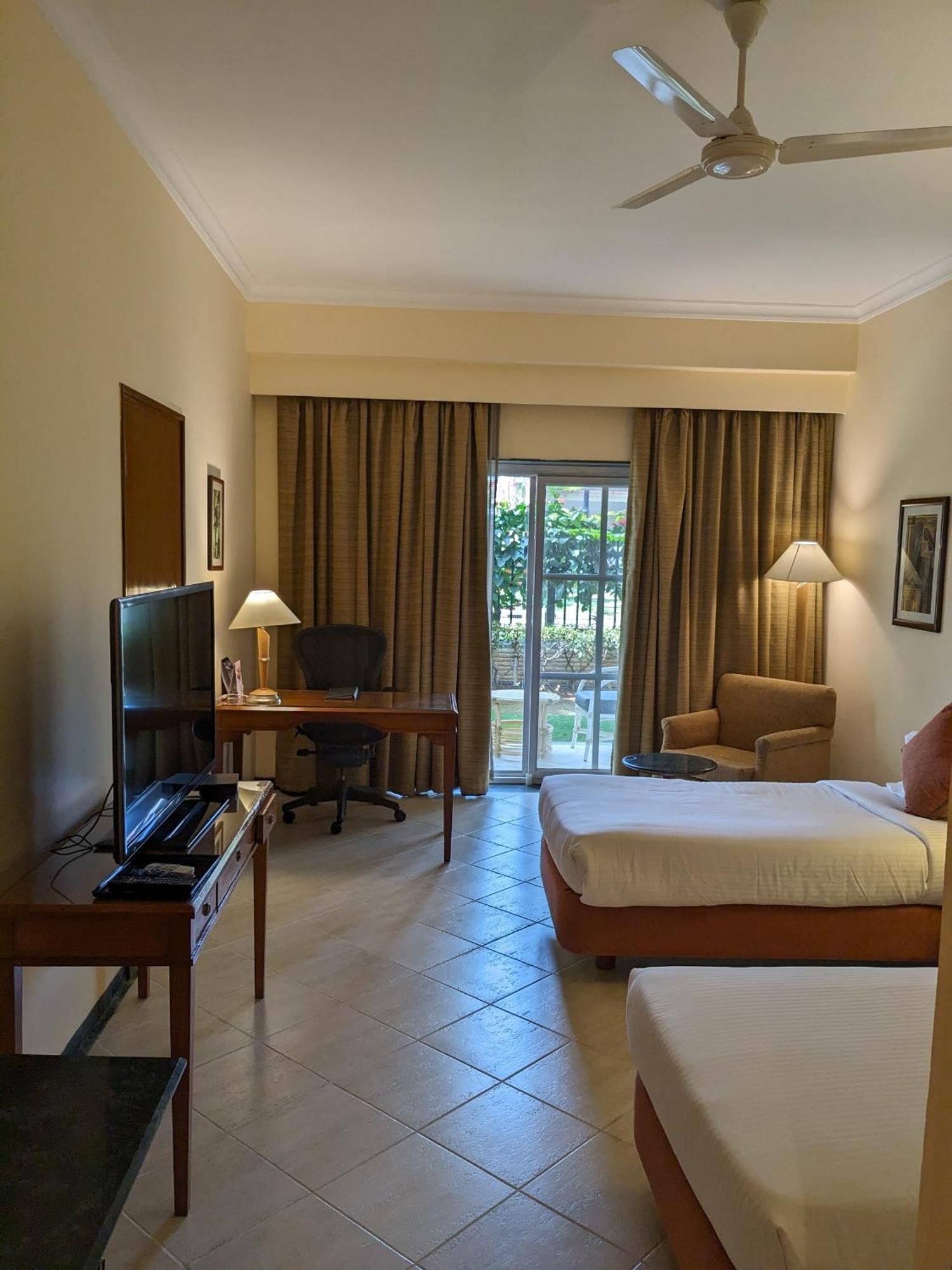 Palm Meadows Resort