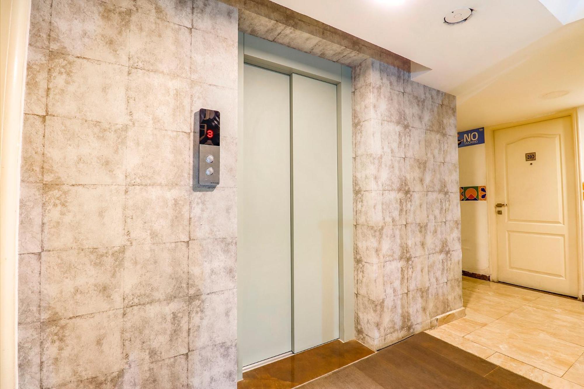 Fabhotel Park - Indiranagar Bangalore
