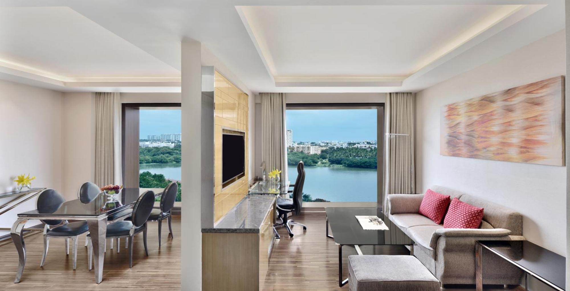 Hotel Courtyard By Marriott Hebbal 5*