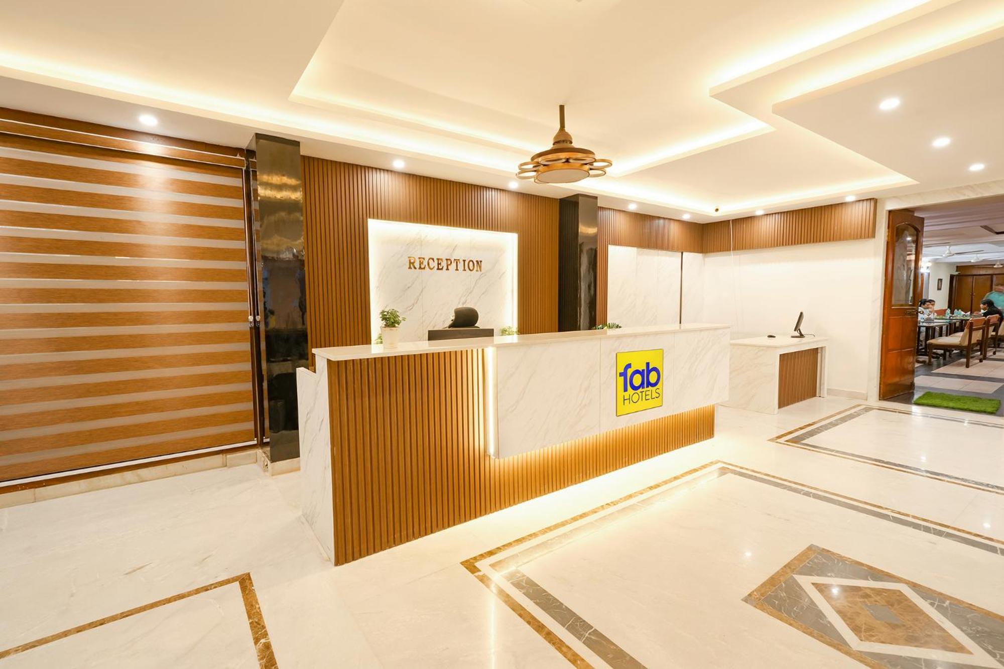 Fabhotel Royale Basant Residency - Gandhinagar Hotel Bangalore