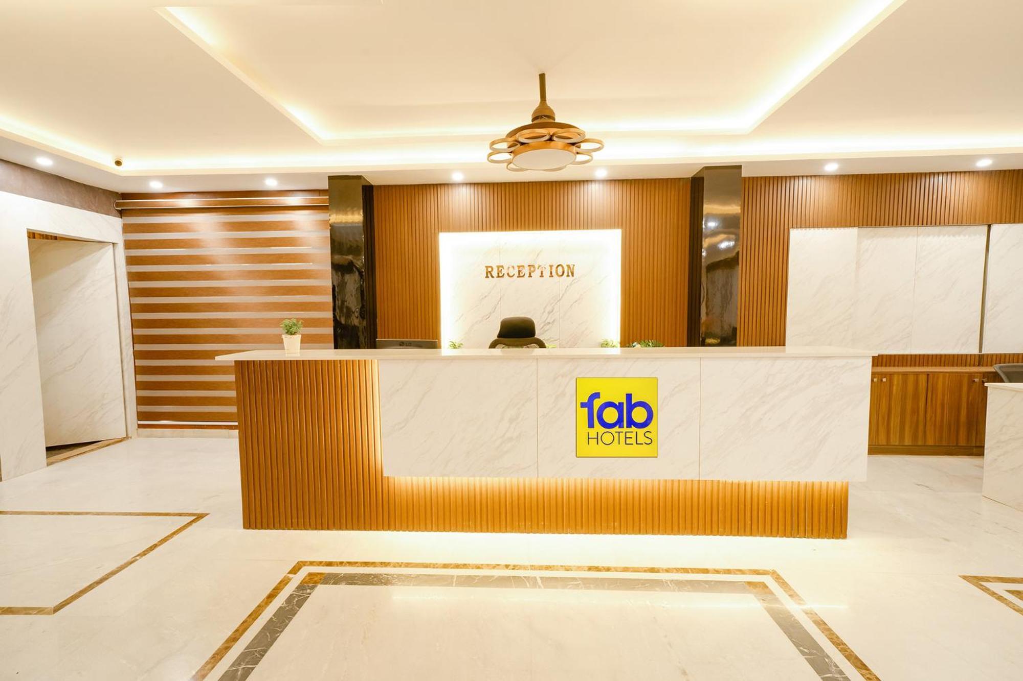 Hotel Fabhotel Royale Basant Residency - Gandhinagar 3*