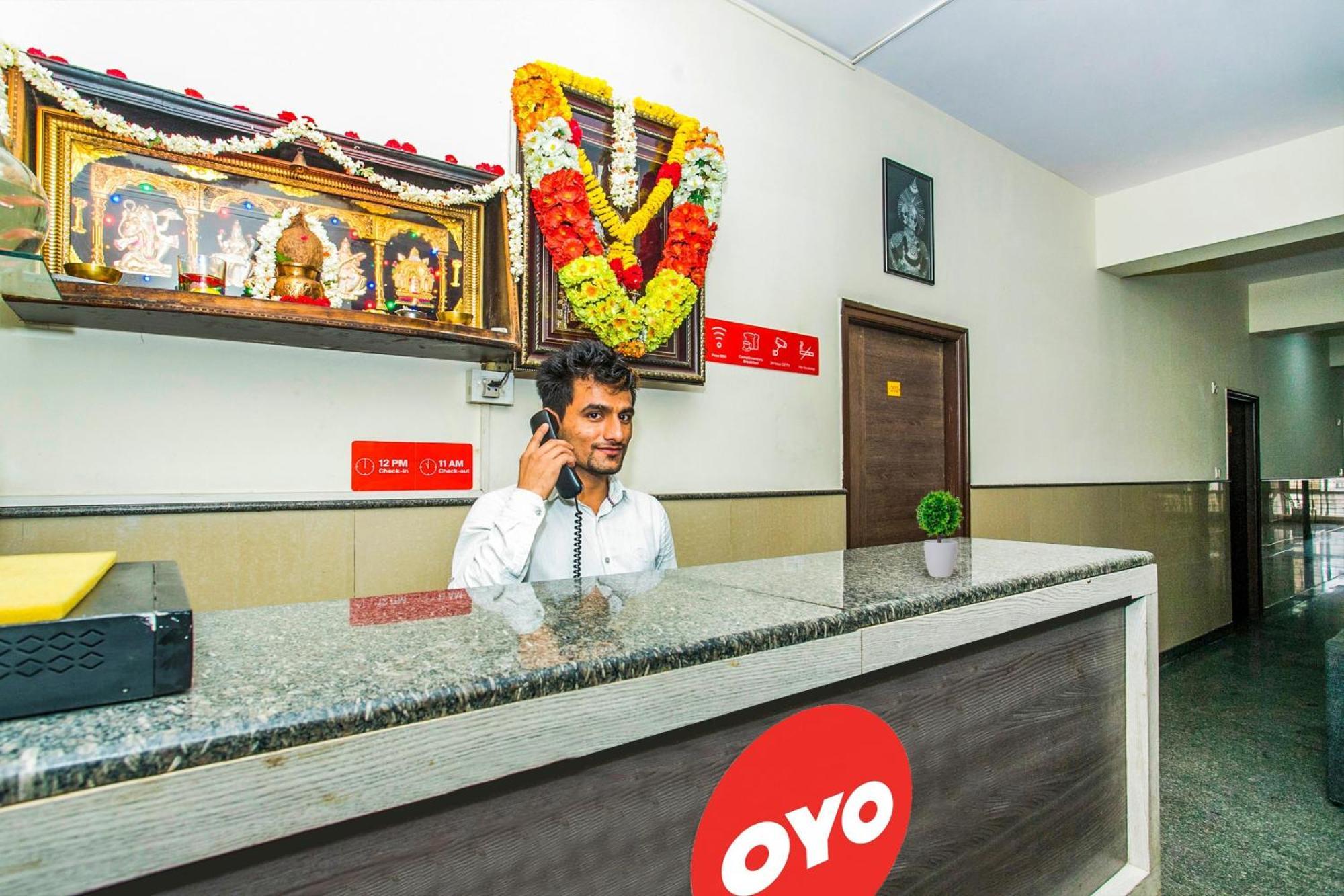 Oyo Athiti Residency Hotel
