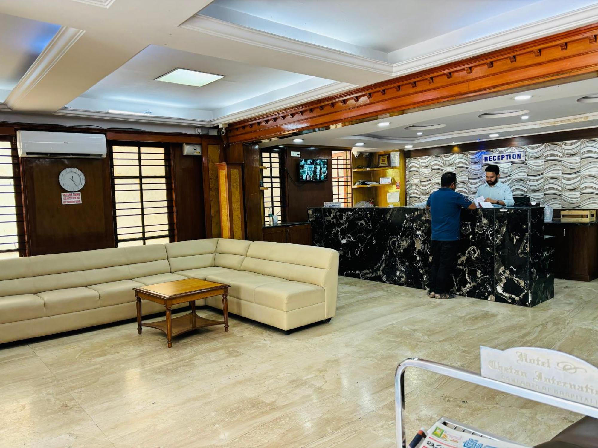 Chetan International Hotel 3*