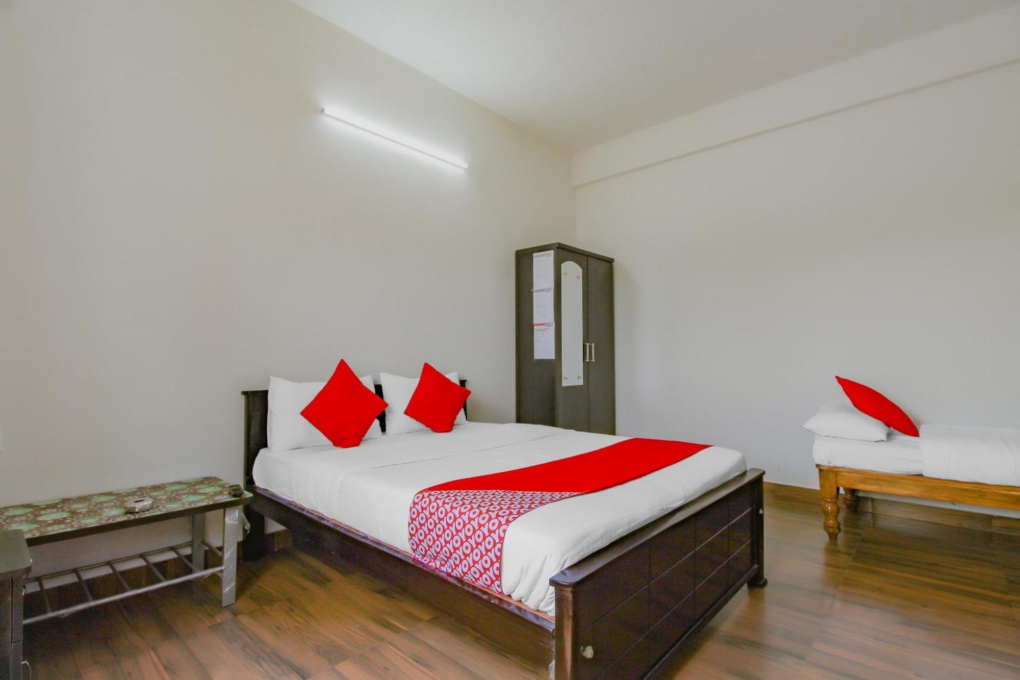 Hotel Collection O Skl Grand Bangalore