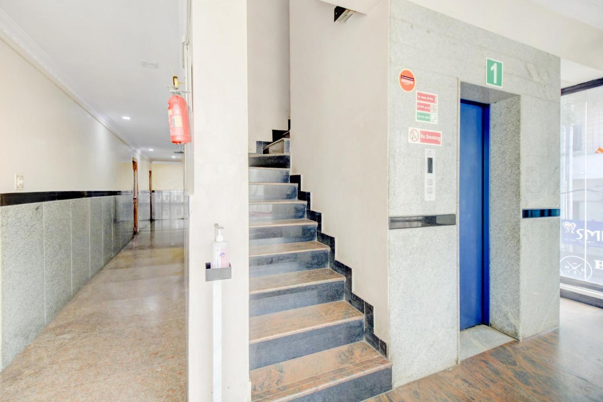 Hotel Oyo Vijay Residency Bangalore
