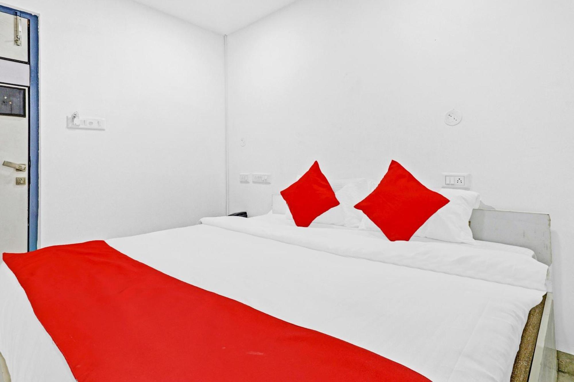 Hotel Oyo Maple In 3*