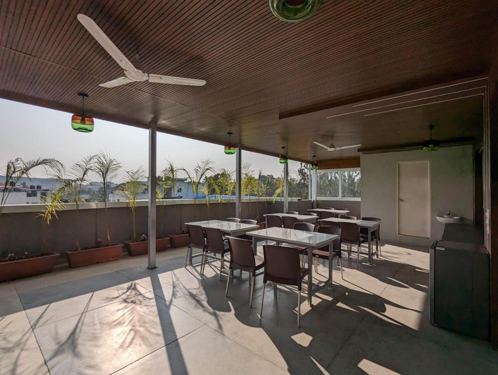 Hotel Seasons Suites - Koramangala