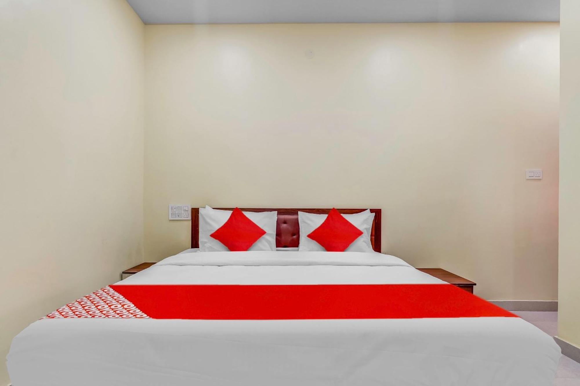 Oyo Flagship Ayodhya Hotel