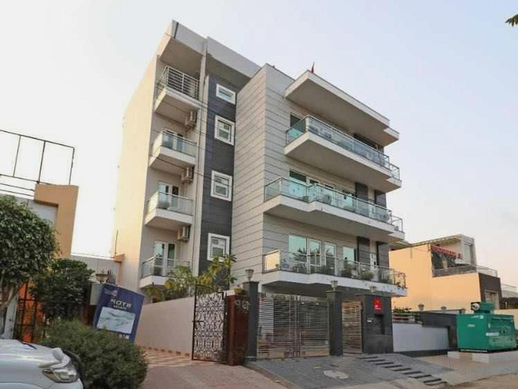 O V R Residency Near Sri Amruth Chithra Mandira Hotel 4*