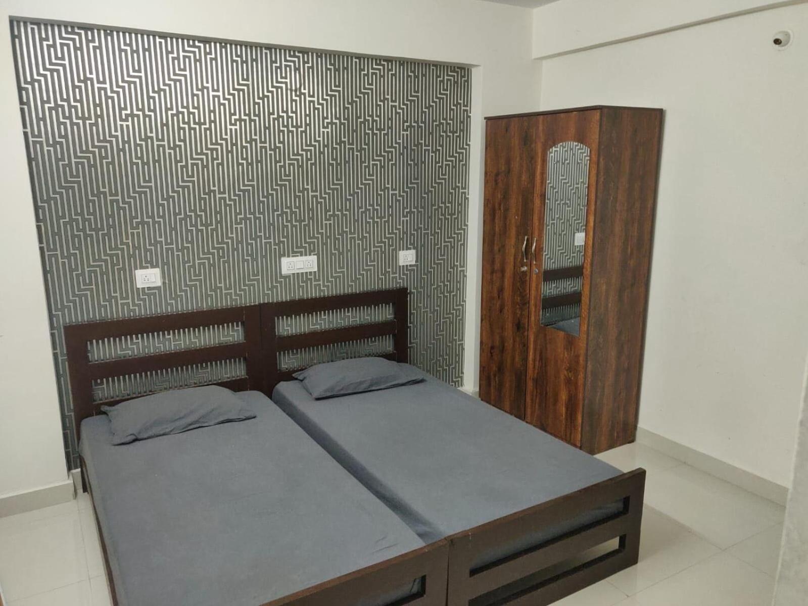 O Helloworld Carla Hotel 3*