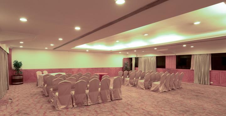 Monarch Brigade Road Hotel