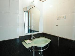 Fabhotel Barons Jayanagar
