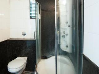 Fabhotel Barons Jayanagar Hotel Bangalore