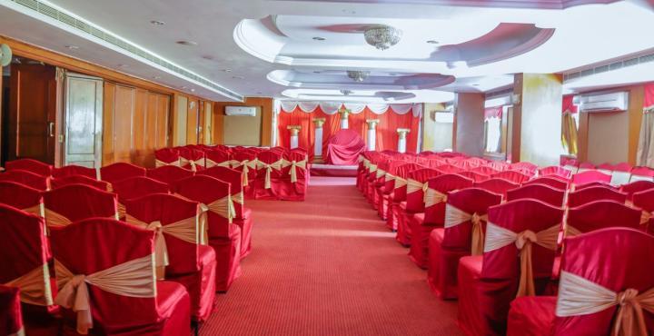 Hotel Aj International 2*