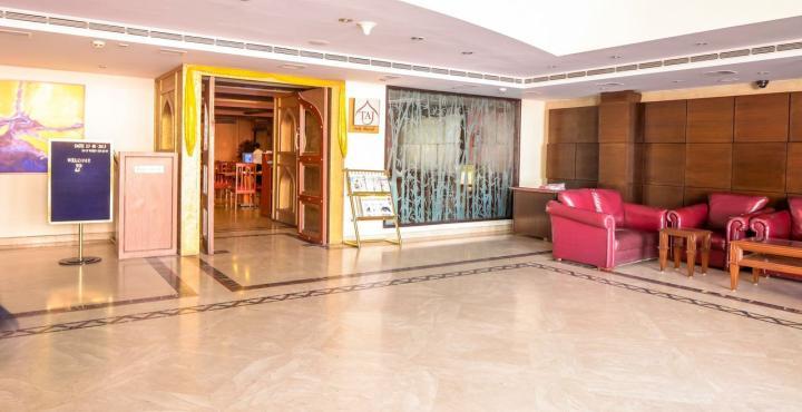 Hotel Aj International
