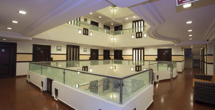 Shilton Royale Hotel