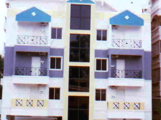 Raj Comforts -golf View Hotel