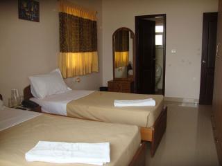 Raj Comforts -golf View Hotel