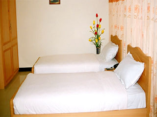 Raj Comforts -golf View Hotel