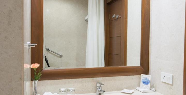 Hotel La Sara Grand 3*