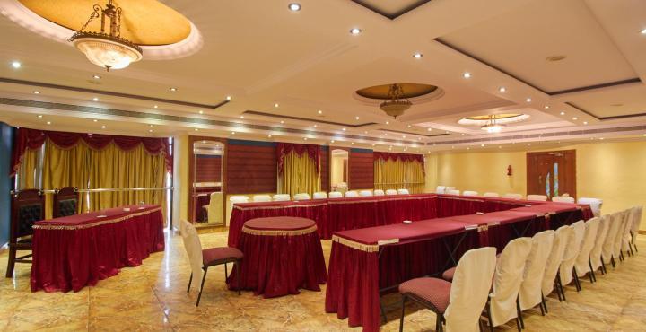 Manpho Bell & Convention Center Hotel