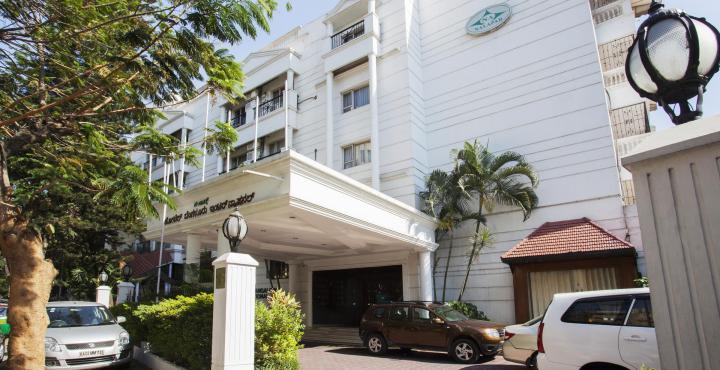 Hotel Nalapad's International 4*