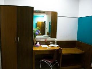 Treebo Trip Cynosure Suites Bed & Breakfast Bangalore
