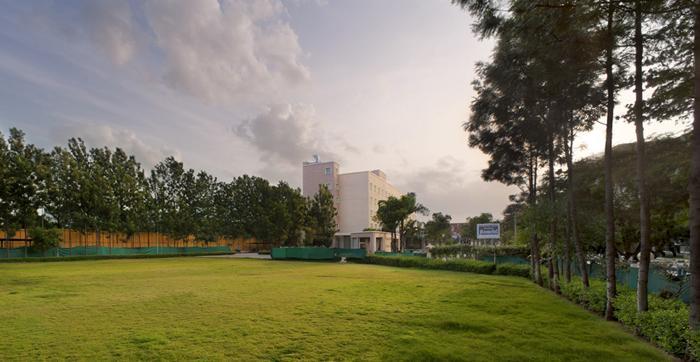 Radha Hometel Hotel 3*