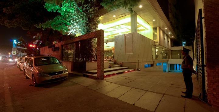 Monarch Luxur - Infantry Road Bangalore