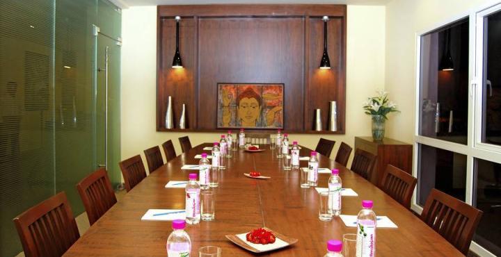 Justa Indiranagar Aparthotel 4*