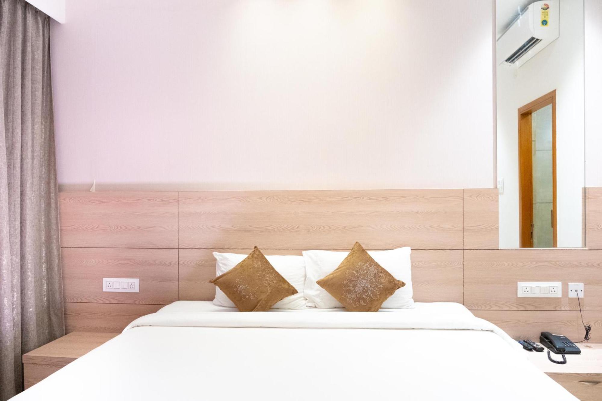 Hypons Hotel *