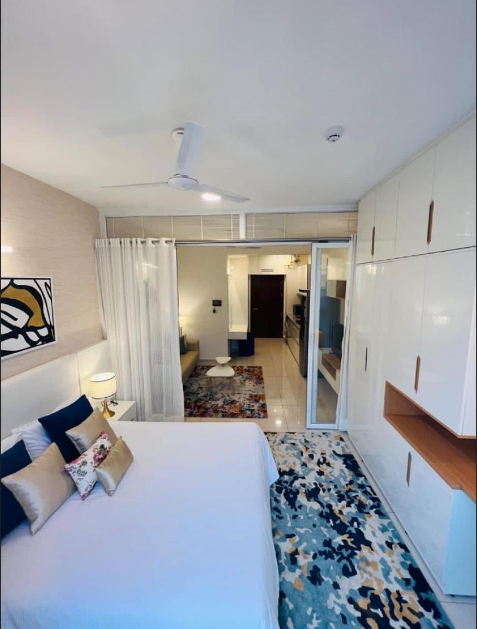 Spacious 1bhk Next To Aster Hospital *