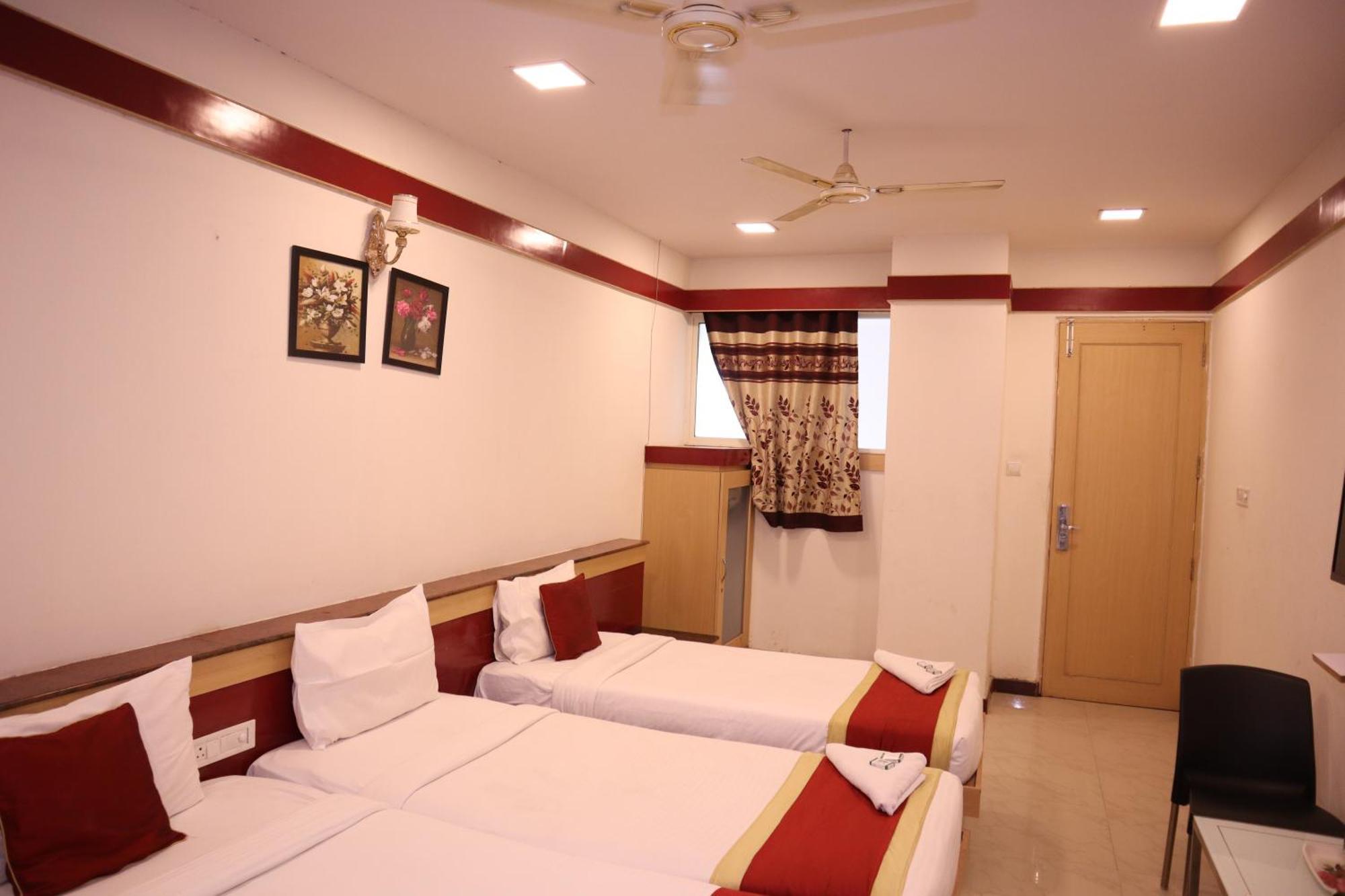 Sri Sai Ram Hotel 2*