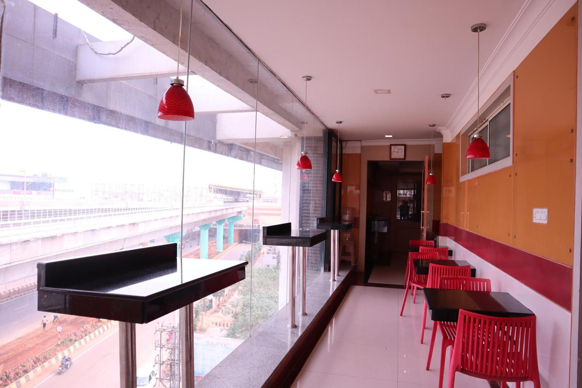Sri Sai Ram Hotel 2*