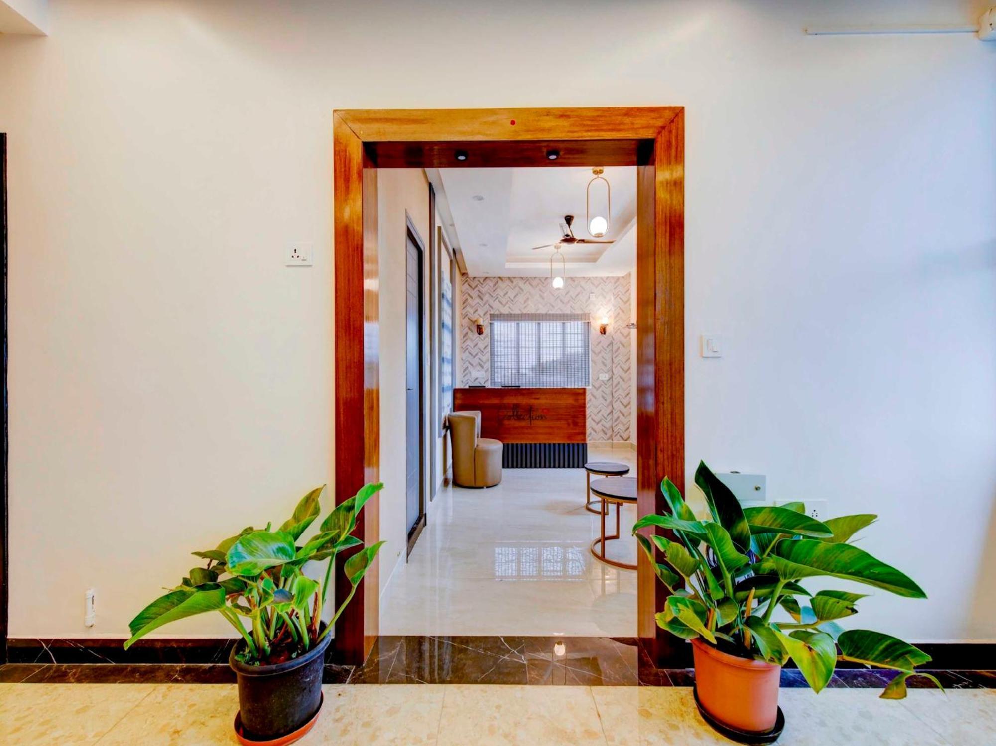 Super Collection O Royal Elevar Hotel 4*