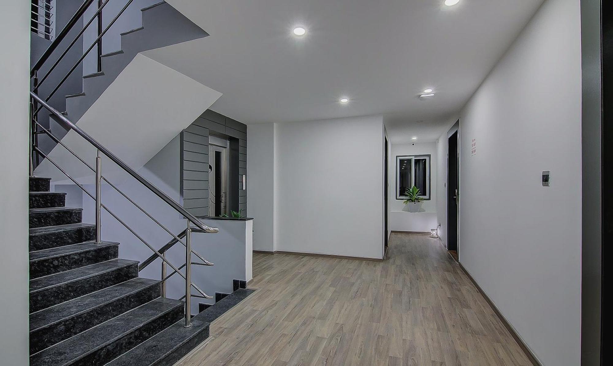 Super Townhouse Global Village Tech Park Near Kengeri Bus Terminal Metro Station Hotel